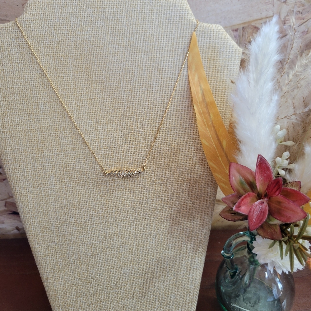 Juicy Couture Elegant Gold Necklace